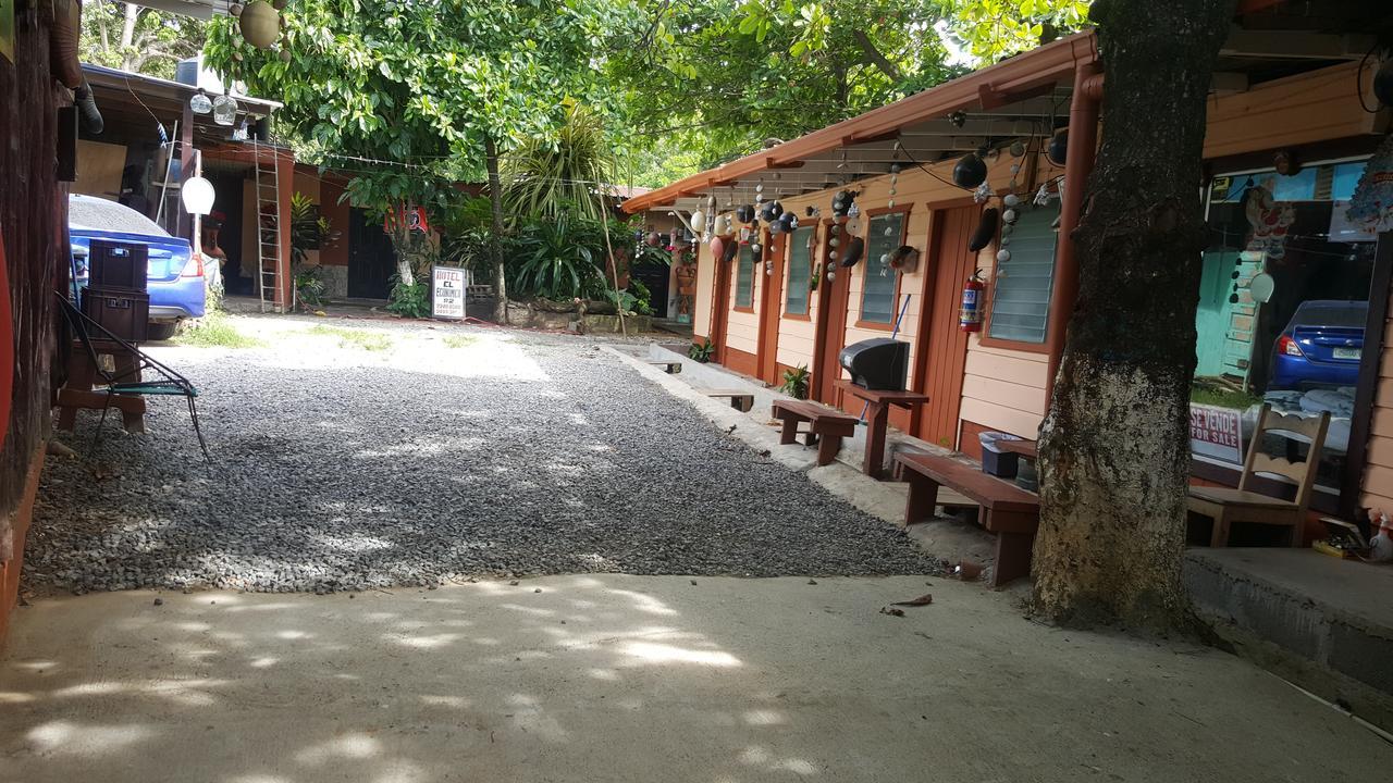 Hotel Economica Coxen Hole Exterior foto